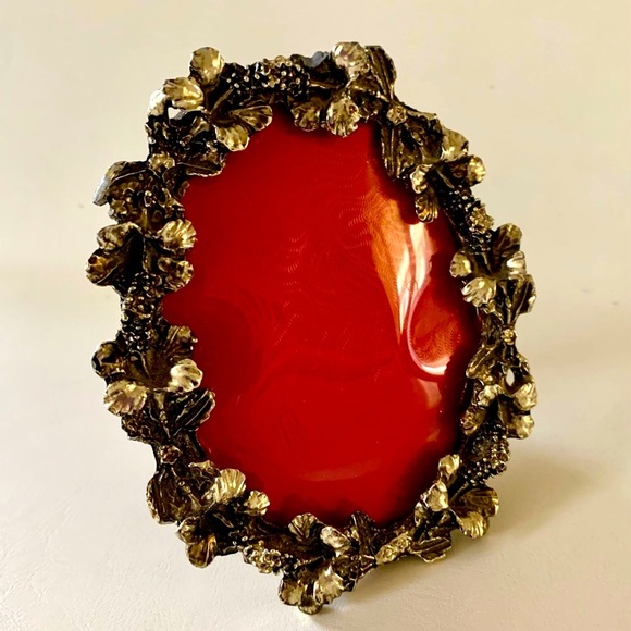 Vintage Oval Gold Metal Hibiscus Flower Frame 3.5/4.5 Inch - Picture 2 of 11